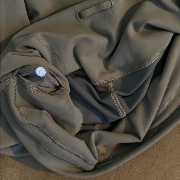 Lululemon Wunder Train High-Rise Crop 23" Army Green Sz 10 24 - Picture 5 of 5